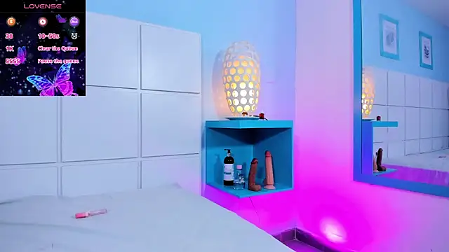 LaraSpark online show from February 10, 3:53 pm