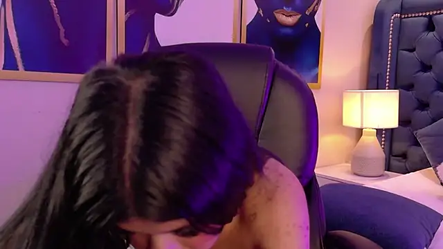 Snapshot of Violet_Grace chatting on October 6, 6:27 pm Violet Grace online show from October 6, 6:27 pm