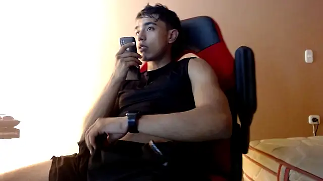 Snapshot of karlgiles_ chatting on January 5, 6:56 pm karlgiles online show from January 5, 6:56 pm