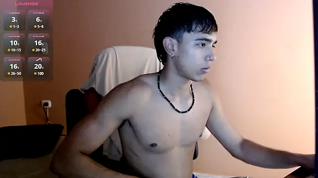 Snapshot of karlgiles_ chatting on February 13, 5:54 pm karlgiles online show from February 13, 5:54 pm