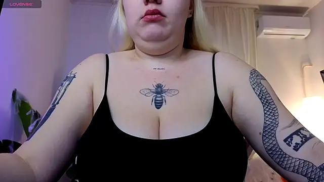 caseyrobbins online show from October 31, 4:24 am