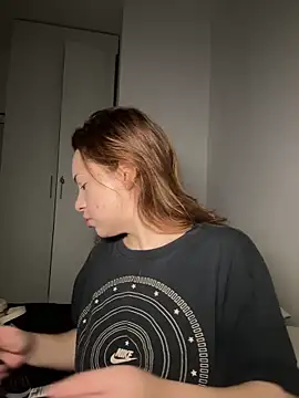 AgnesCampp online show from October 1, 11:00 pm