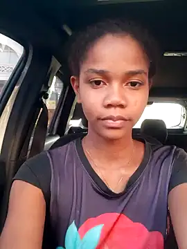 Snapshot of Luciia_cute chatting on February 23, 9:48 pm Luciia cute online show from February 23, 9:48 pm