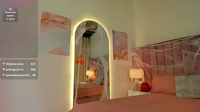 Snapshot of SweetGirl______ chatting on October 19, 11:38 pm SweetGirl online show from October 19, 11:38 pm