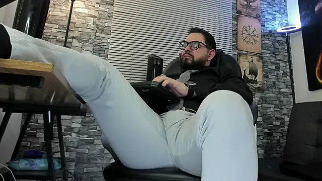Ethan Castellano online show from July 6, 9:50 pm