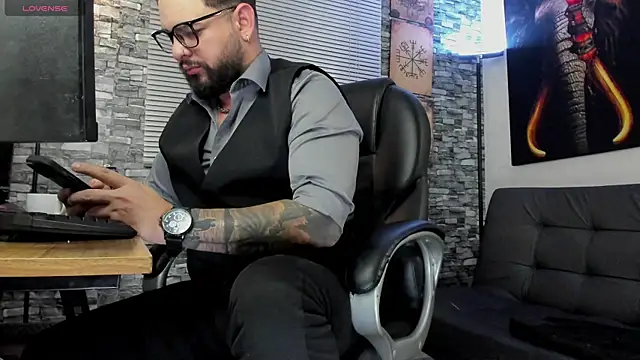 Ethan Castellano online show from July 18, 10:02 pm