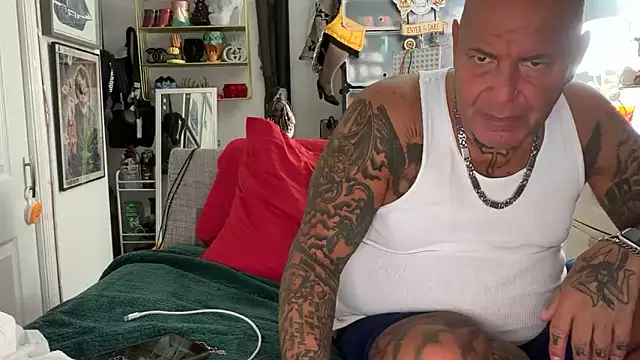 joeytatts66 online show from November 15, 4:54 am