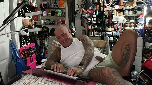 joeytatts66 online show from June 22, 3:58 am