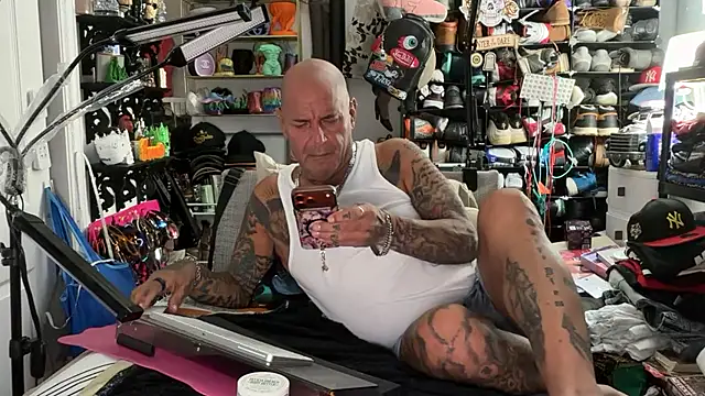 joeytatts66 online show from July 5, 4:41 am