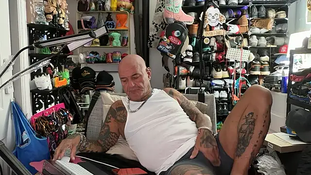 joeytatts66 online show from July 13, 1:30 am
