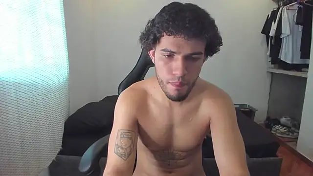 Snapshot of daddy_jhons chatting on December 5, 7:38 pm daddy jhons online show from December 5, 7:38 pm