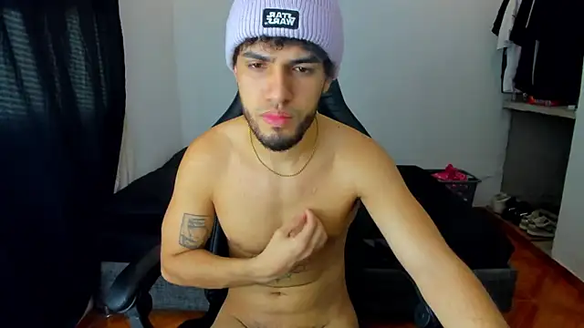 Snapshot of daddy_jhons chatting on February 28, 6:20 pm daddy jhons online show from February 28, 6:20 pm