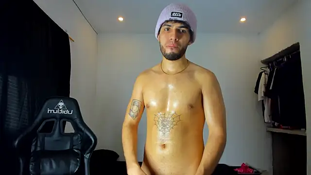 Snapshot of daddy_jhons chatting on February 28, 9:23 pm daddy jhons online show from February 28, 9:23 pm