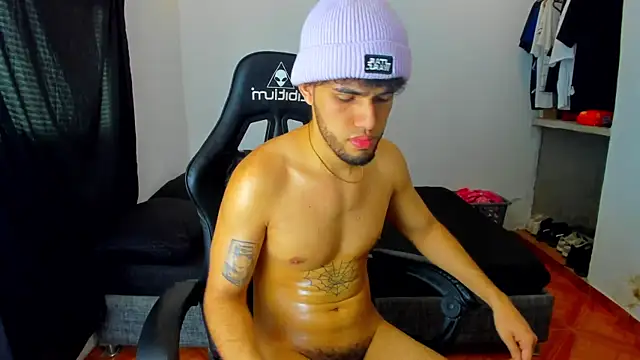 Snapshot of daddy_jhons chatting on March 15, 5:59 pm daddy jhons online show from March 15, 5:59 pm