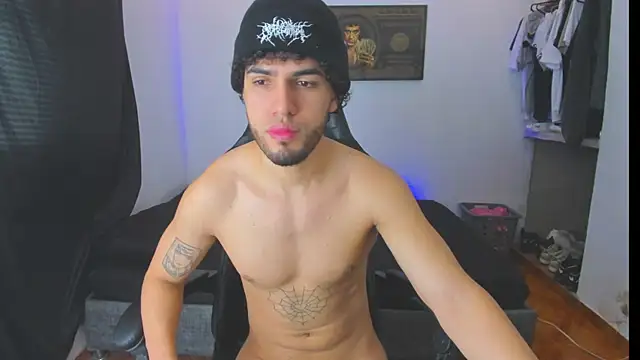 Snapshot of daddy_jhons chatting on October 14, 4:41 pm daddy jhons online show from October 14, 4:41 pm