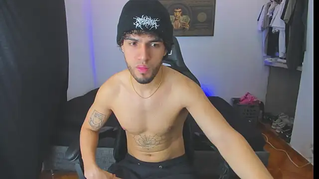 Snapshot of daddy_jhons chatting on October 16, 5:36 pm daddy jhons online show from October 16, 5:36 pm