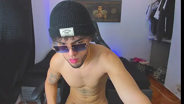 Snapshot of daddy_jhons chatting on October 28, 4:31 pm daddy jhons online show from October 28, 4:31 pm