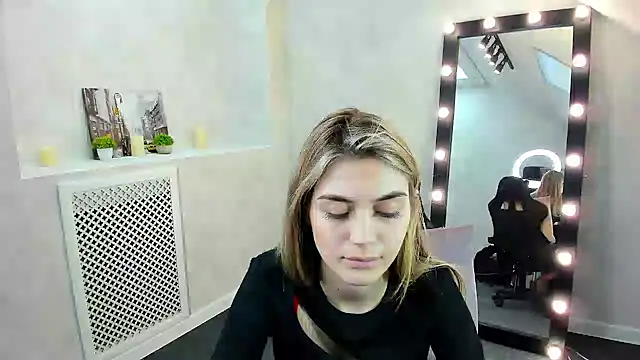 Cherry Price online show from December 12, 3:43 am