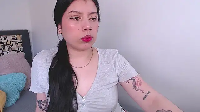 iam emy online show from October 26, 9:31 pm