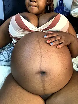 Snapshot of PervertPreggy chatting on December 2, 3:03 pm PervertPreggy online show from December 2, 3:03 pm