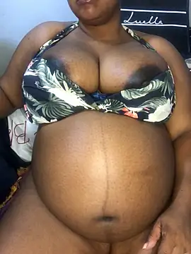 Snapshot of PervertPreggy chatting on January 12, 8:14 pm PervertPreggy online show from January 12, 8:14 pm