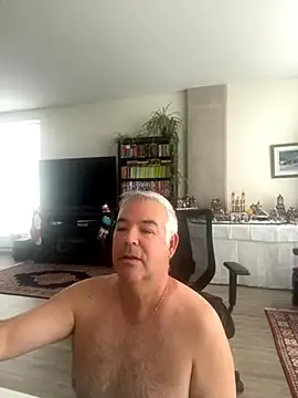 Snapshot of aarosteev2 chatting on December 1, 3:28 pm aarosteev2 online show from December 1, 3:28 pm