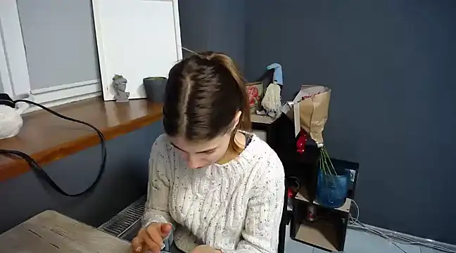 felicity gold online show from February 11, 8:05 am