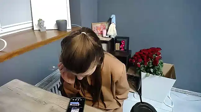 felicity gold online show from February 18, 7:32 am