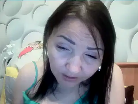 ClaireSunset online show from March 25, 6:14 pm