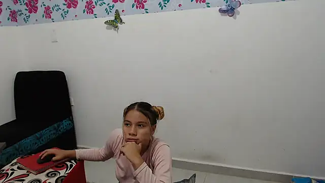 Snapshot of Naomi991 chatting on March 17, 11:32 pm Naomi991 online show from March 17, 11:32 pm