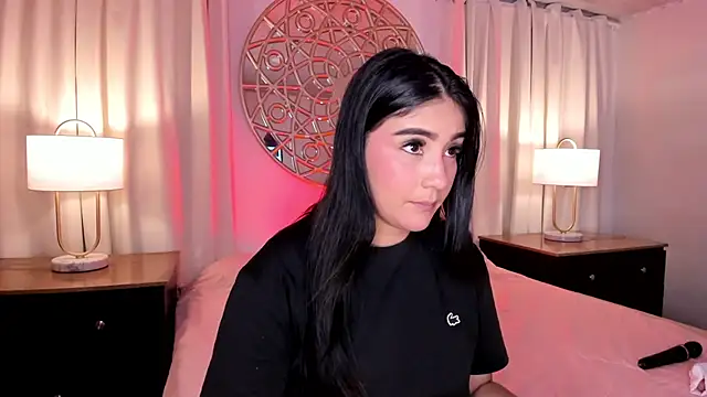Snapshot of Belliinda_21 chatting on July 24, 7:12 pm Belliinda 21 online show from July 24, 7:12 pm