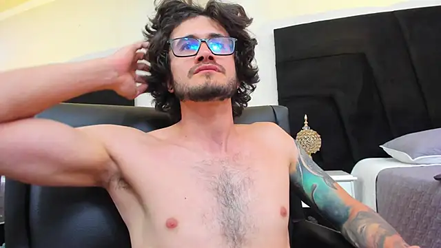 Loggan donnelly online show from January 15, 11:08 pm