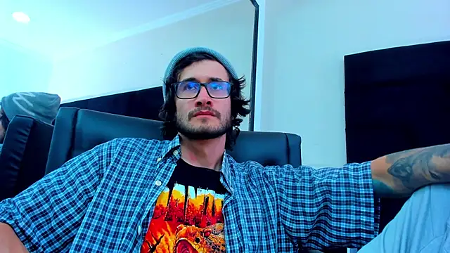 Loggan donnelly online show from February 22, 9:15 pm