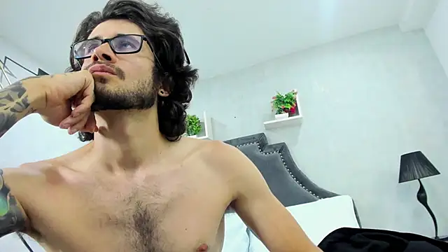 Loggan donnelly online show from March 14, 11:32 pm