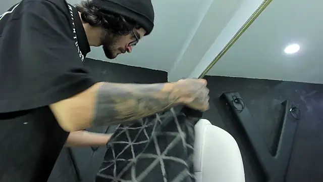 Loggan donnelly online show from March 20, 11:12 pm