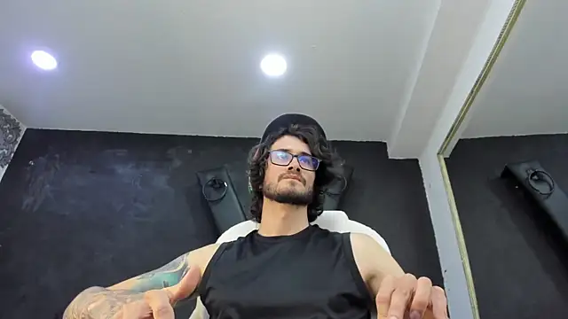 Loggan donnelly online show from March 22, 2:16 am