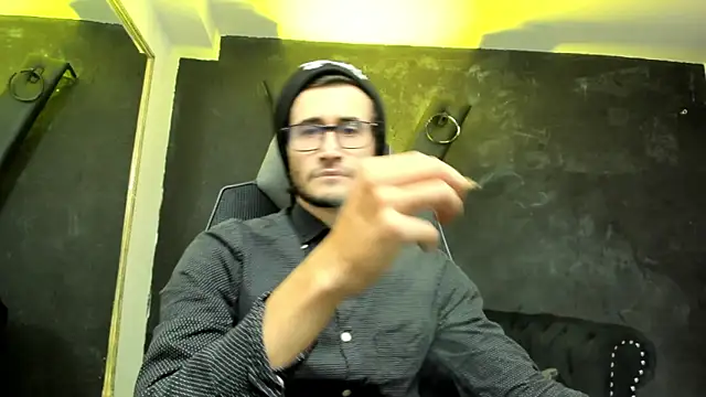 Loggan donnelly online show from September 24, 8:23 pm