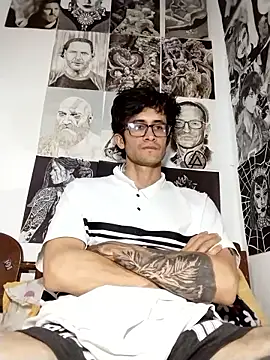 Snapshot of Loggan_donnelly chatting on March 23, 1:53 am Loggan donnelly online show from March 23, 1:53 am