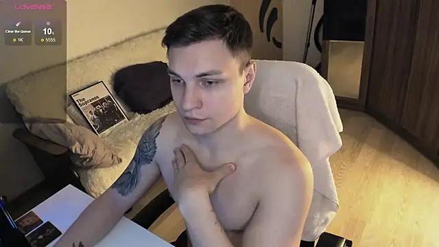 handsome guy01 online show from October 2, 4:30 am