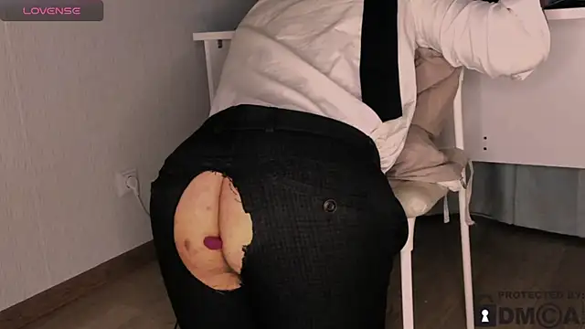 handsome guy01 online show from December 13, 10:37 pm