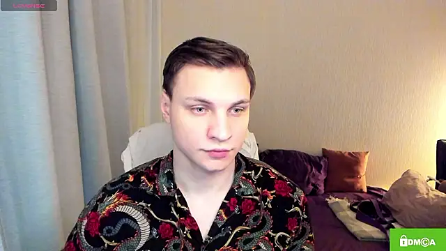 handsome guy01 online show from March 28, 4:28 pm