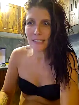 Snapshot of Lenchen_ chatting on June 16, 7:05 pm Lenchen online show from June 16, 7:05 pm