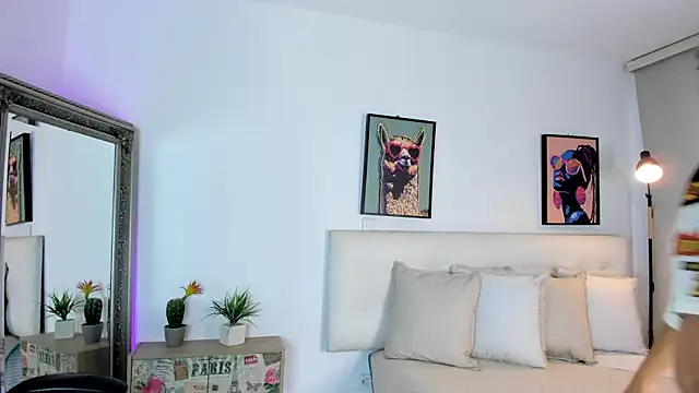 lissbrown online show from July 10, 1:36 pm
