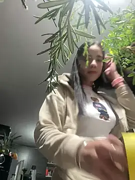 Praga Pink online show from May 2, 4:39 am