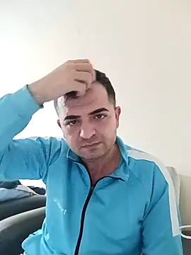 Snapshot of cshn001 chatting on December 19, 10:21 pm cshn001 online show from December 19, 10:21 pm