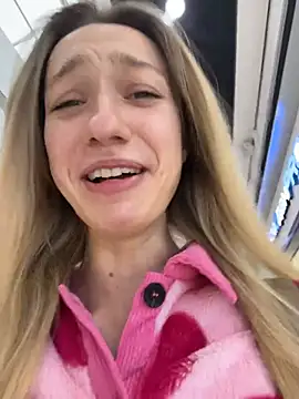 Lia  Love online show from October 24, 12:12 pm