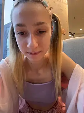 Lia  Love online show from November 5, 12:27 pm