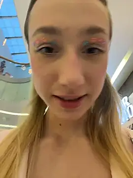 Lia  Love online show from November 28, 12:08 pm