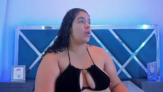 Tiffanymiller00 online show from July 8, 3:05 pm