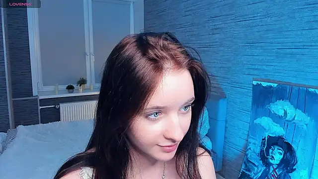 MerylHedley online show from December 12, 4:32 pm